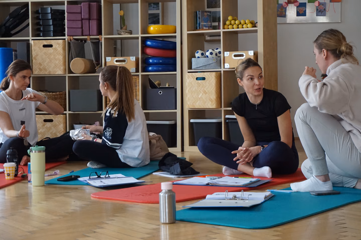 Schüler der Pilatesausbildung Telfs ARGE PILATES WEST